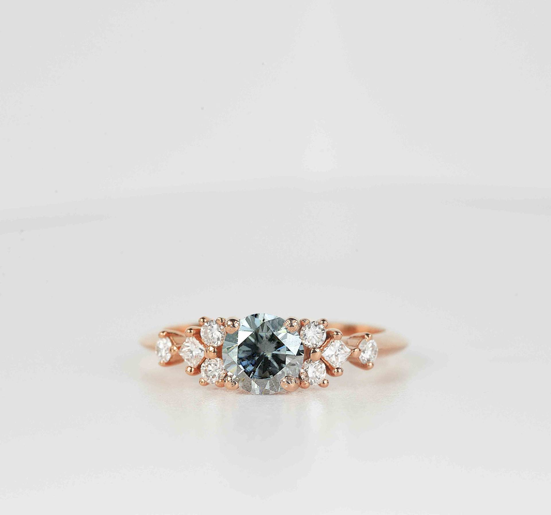 Zierliche Grau Moissanite Verlobungsring | Und Prinzessin Geschnitten Diamant Art-Deco-Ring Hochzeit Braut Jahrestag Ring in Rose Gold von BrilliantRings