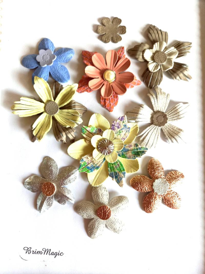 Hübsche Lederblumen Für Ihre Schuhe Und Taschen, Handgefertigt Hübsche Lederblumen Für Ihre Schuhe Und Taschen, Handgefertigt von BrimMagic