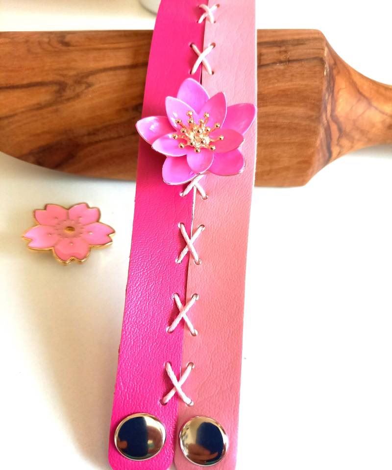 Lederarmbänder Geflochten, Mit Druckknöpfen, Echtes Leder, Wechsel Click Button, Snap-Taste in Blütendesign, Handmade von BrimMagic
