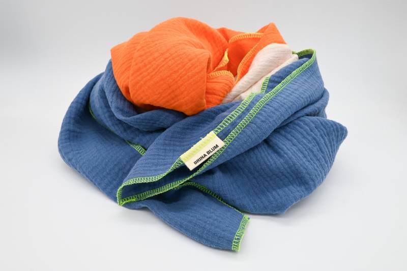 Musselinschal Scarf | Neon Orange-Blau-Weiß |Musselintuch Colorblocktuch Babydecke Kuscheltuch Geschenk Für Frauen Schal von BrinaBlum