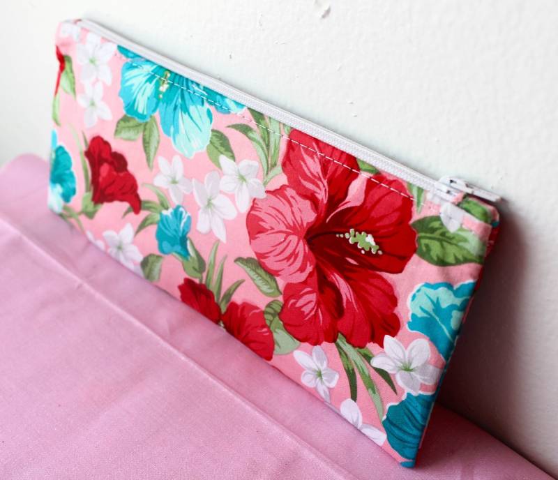 Rosa Hawaii Blumen Mäppchen Rosa Hawaii Blumen Mäppchen von BrisacStudios