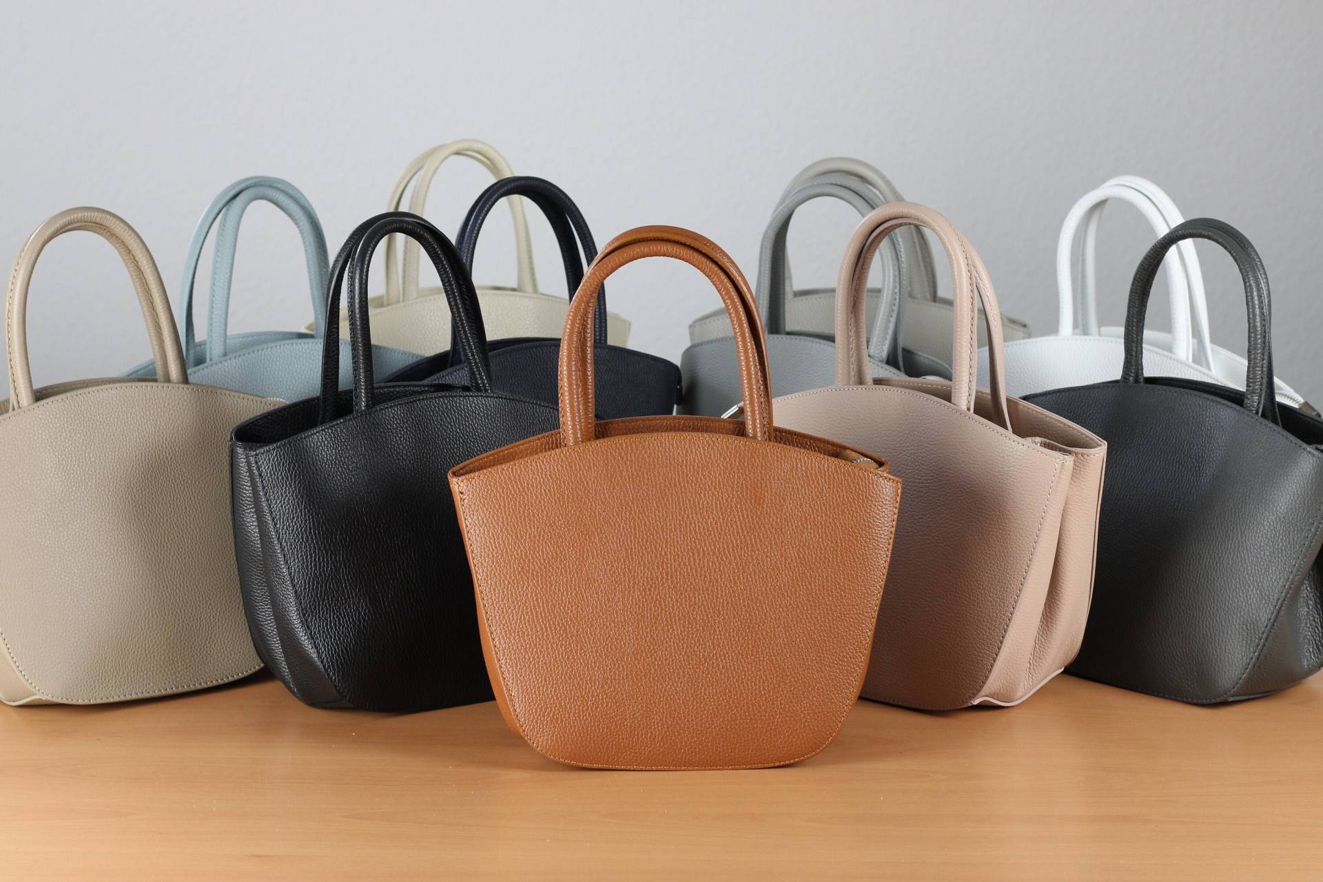 Leder Damen Handtasche, Umhängetasche Aus Echtem Schwarzem Leder, Umhängetasche, Geschenk Für Sie von BriseLeather