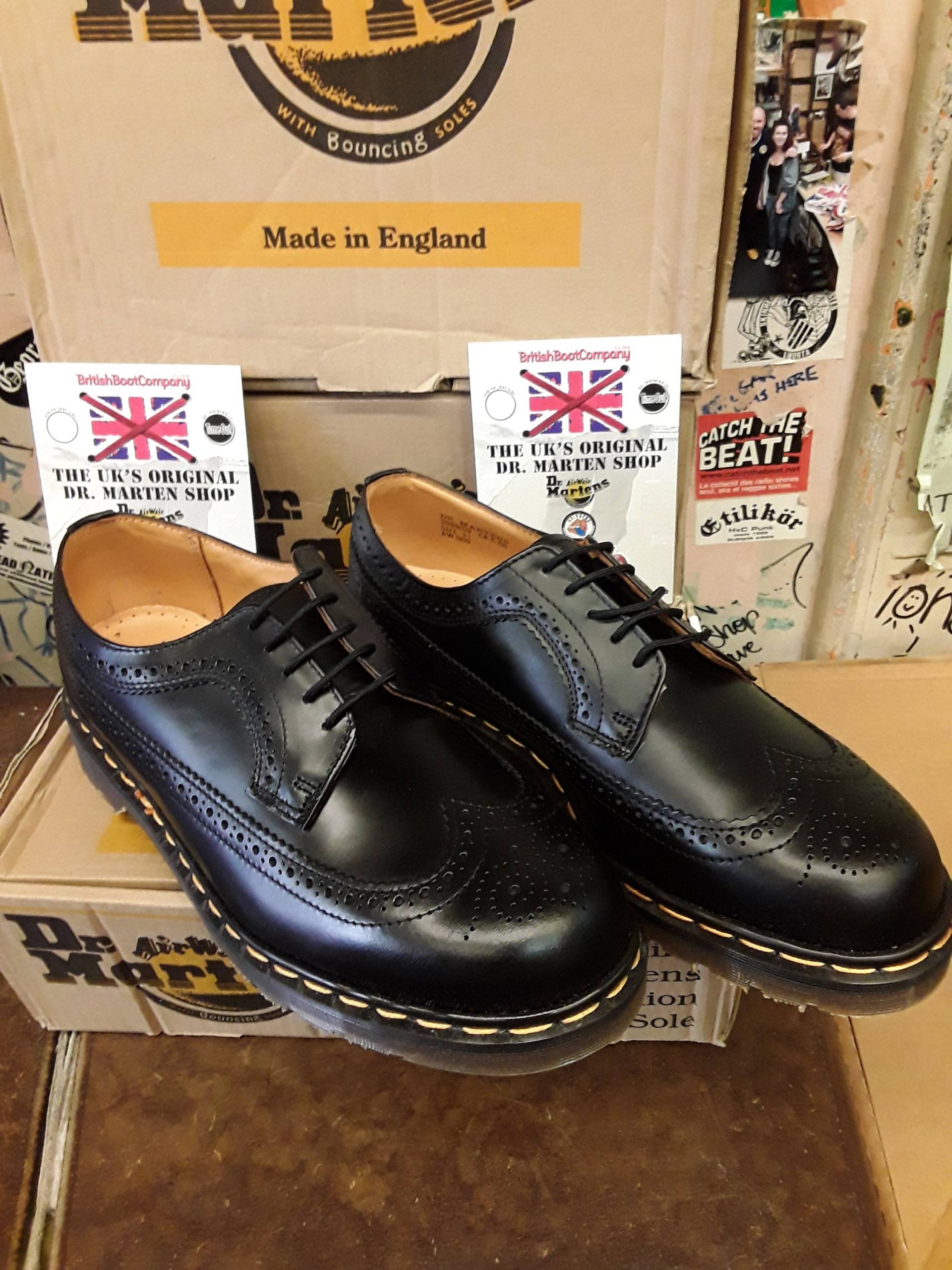 Dr Martens 3989 Made in England Schwarzer Brogue Größe 33 cm von BritishBootVintage