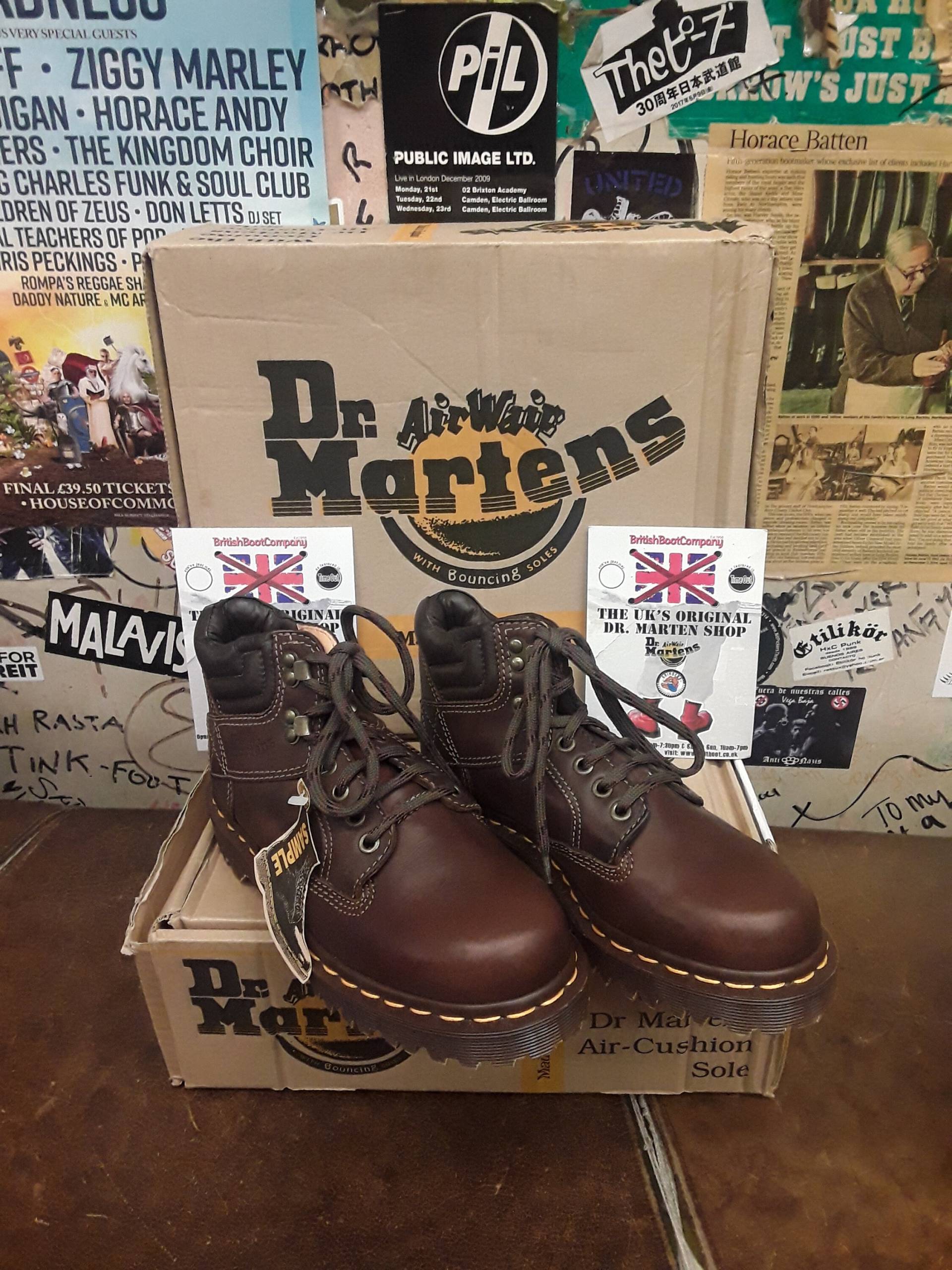 Dr Martens 8082Z Made in England Tan Wanderschuh Gr. 4 von BritishBootVintage