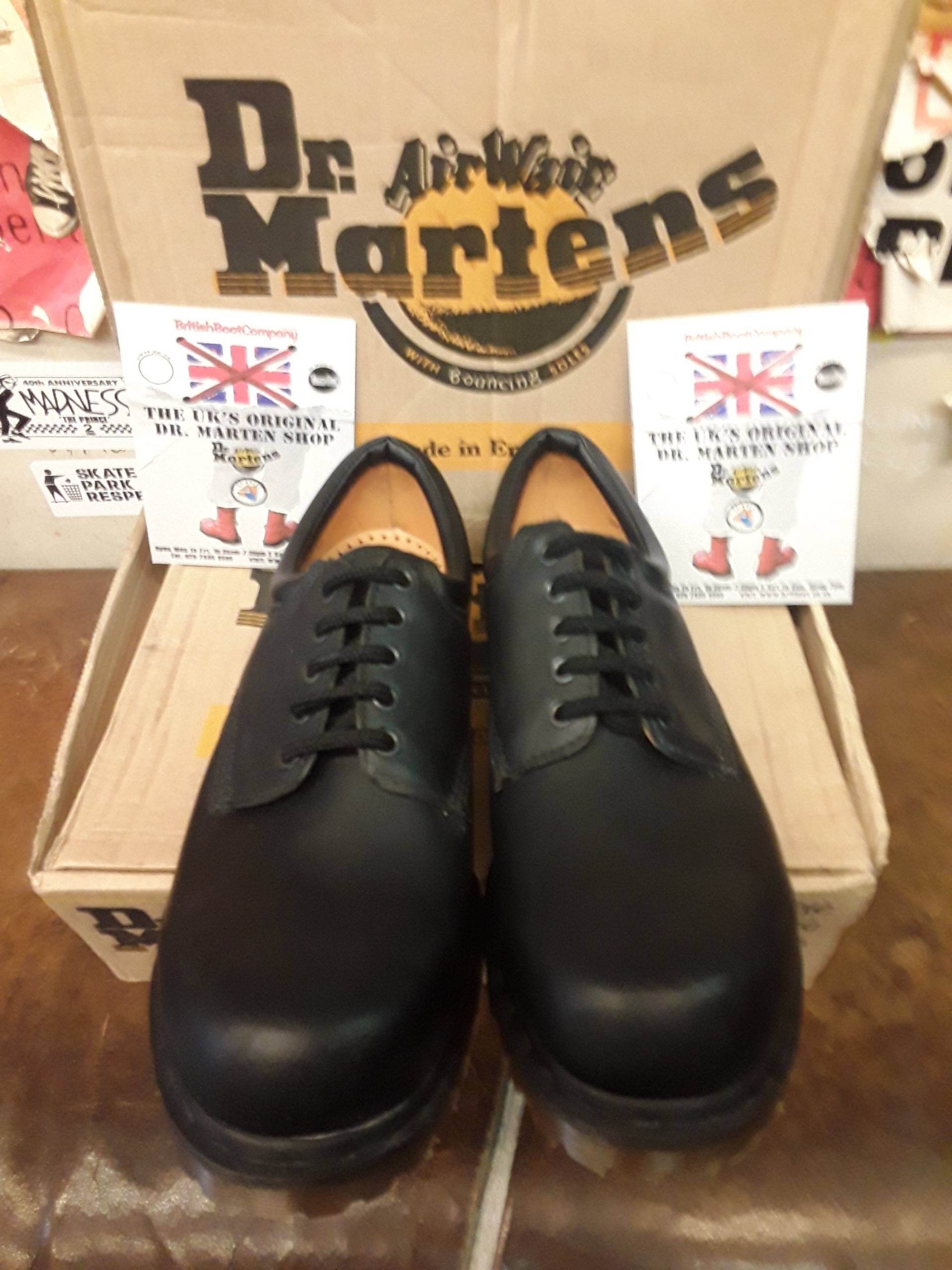 Dr Martens 8A84 Made in England Schwarz 5 Augen Größe 11 von BritishBootVintage