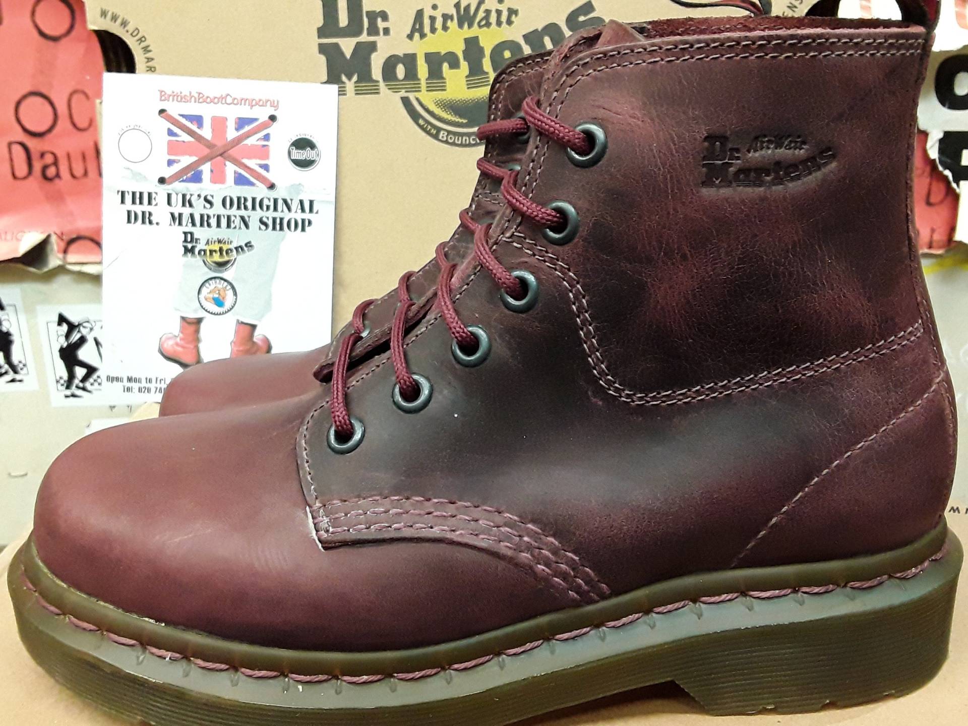 Dr Martens Crazy Horse, Größe Uk3, Limited Edition, Roter Stiefel, 6 Loch von BritishBootVintage