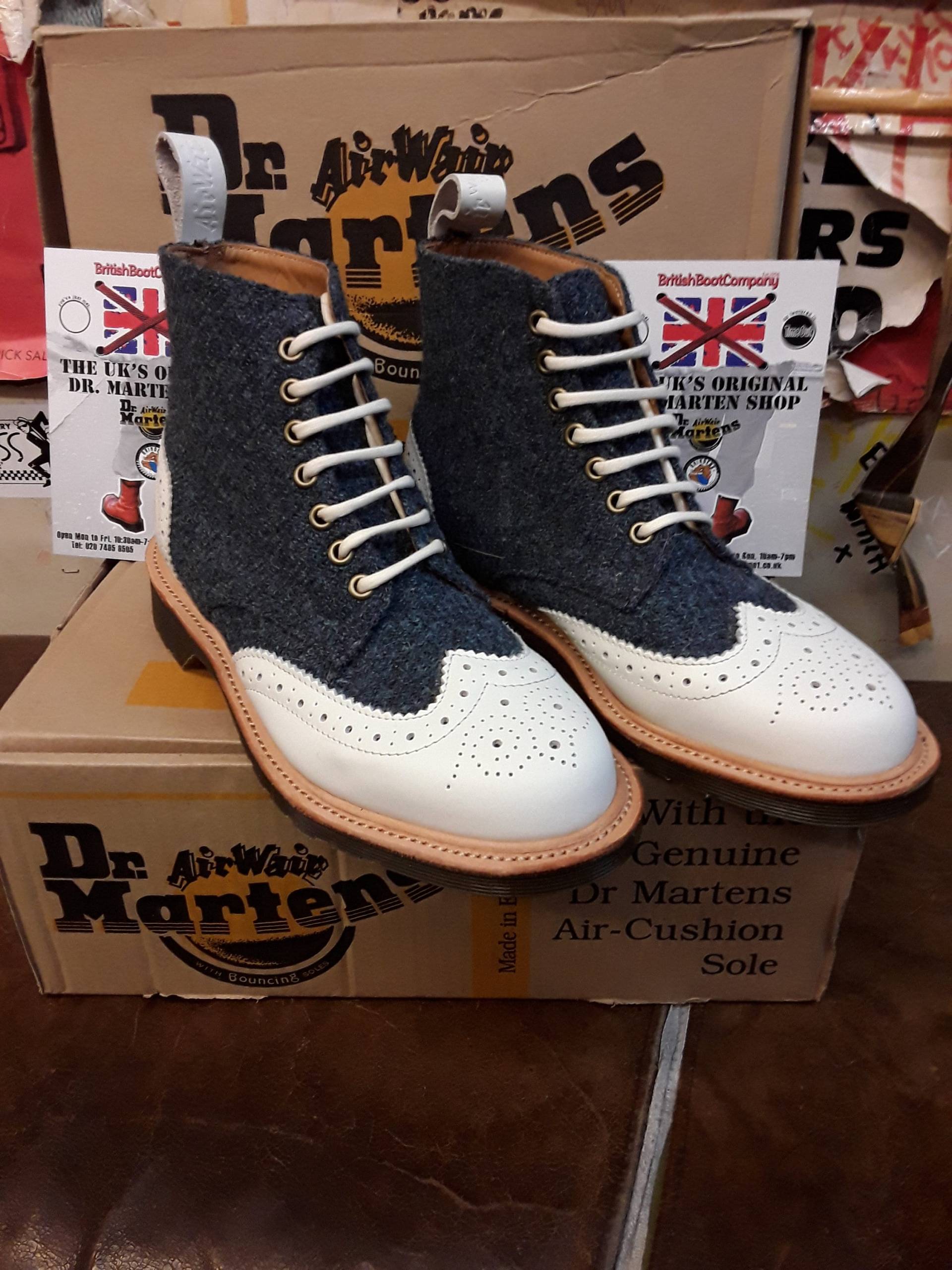 Dr Martens Dorsey 7 Eye Brogue Boot Harris Tweed Made in England Gr. 5 von BritishBootVintage