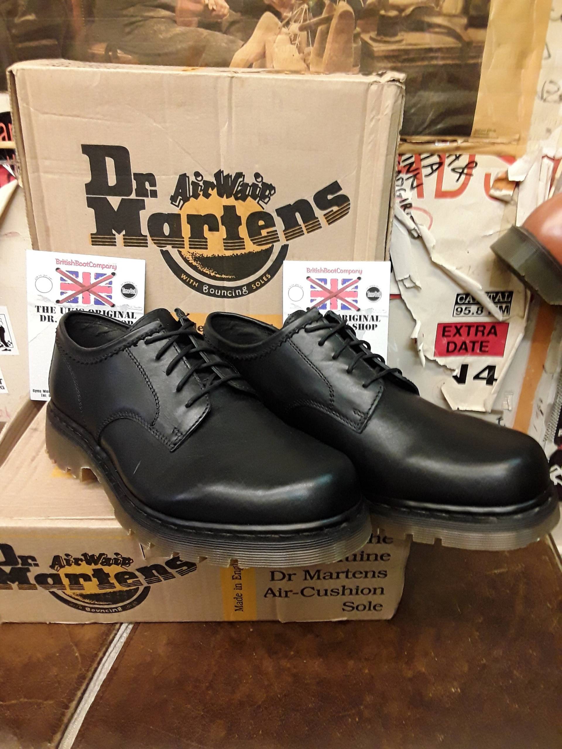 Dr Martens Made in England, Größe Uk12, Vintage 90Er Jahre, Schwarze Lederschuhe, 5 Hole/2A31 von BritishBootVintage