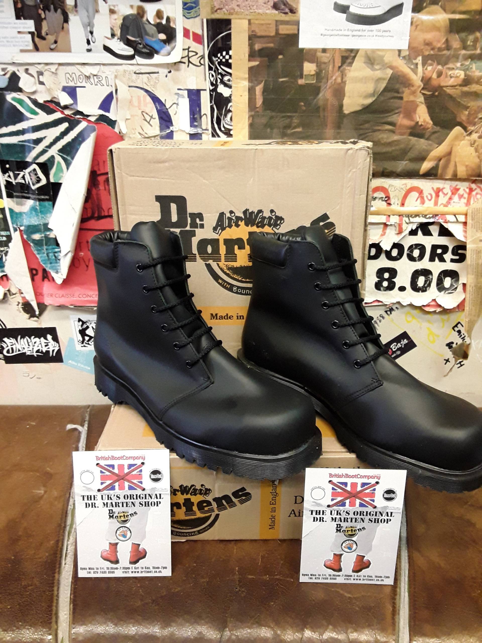 Dr Martens Made in England Royal Mail Stahlstiefel Verschiedene Größen von BritishBootVintage