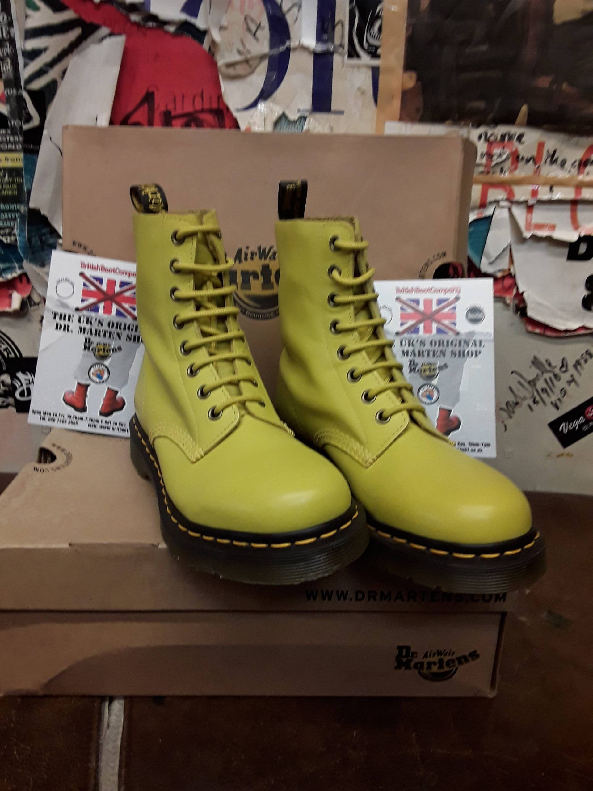 Dr Martens Pascal Sonnengelb Weiches Leder Gr. 5 von BritishBootVintage