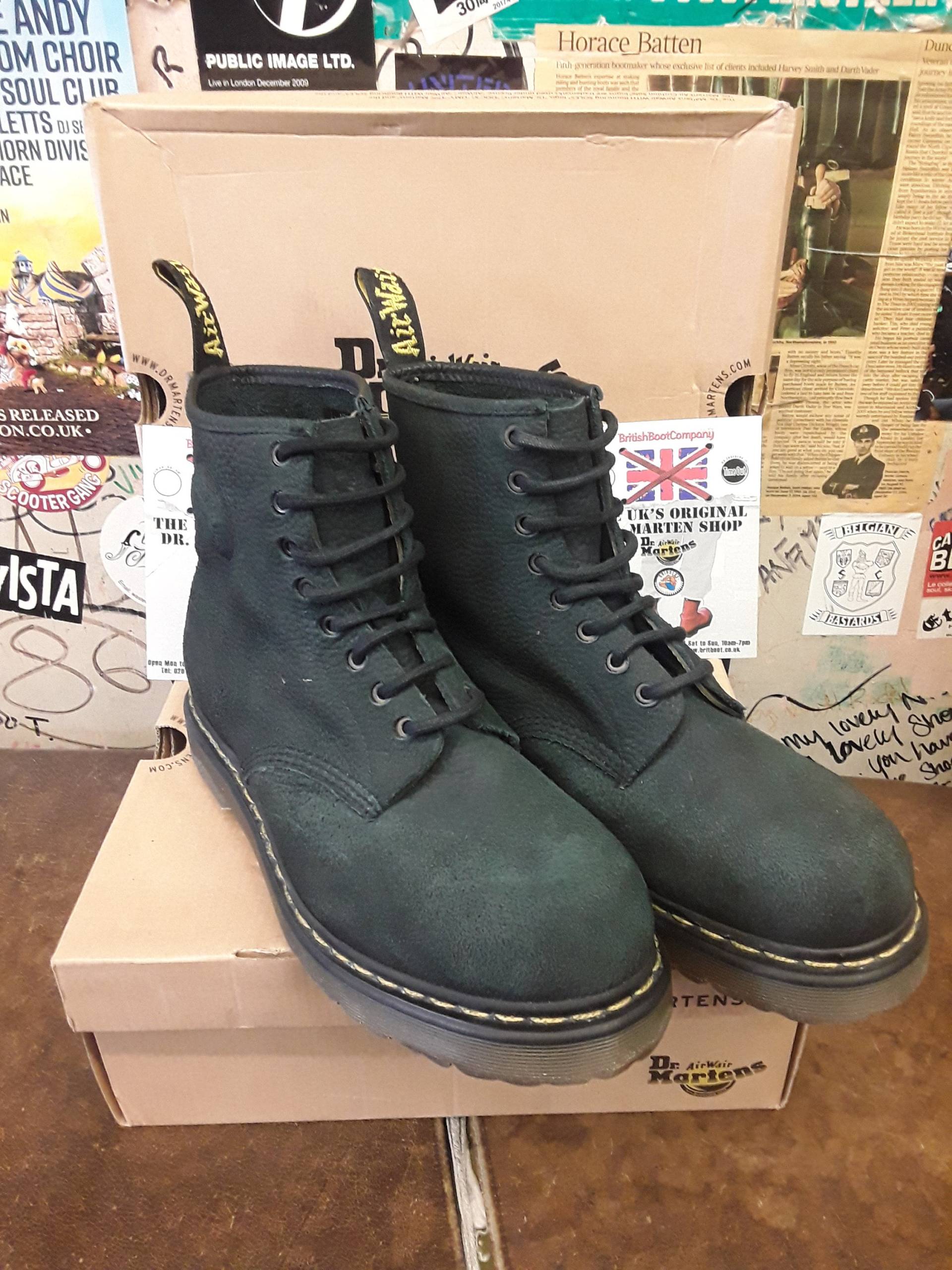 Dr Martens Ronnie Schwarz 8 Loch Gr. 10 von BritishBootVintage