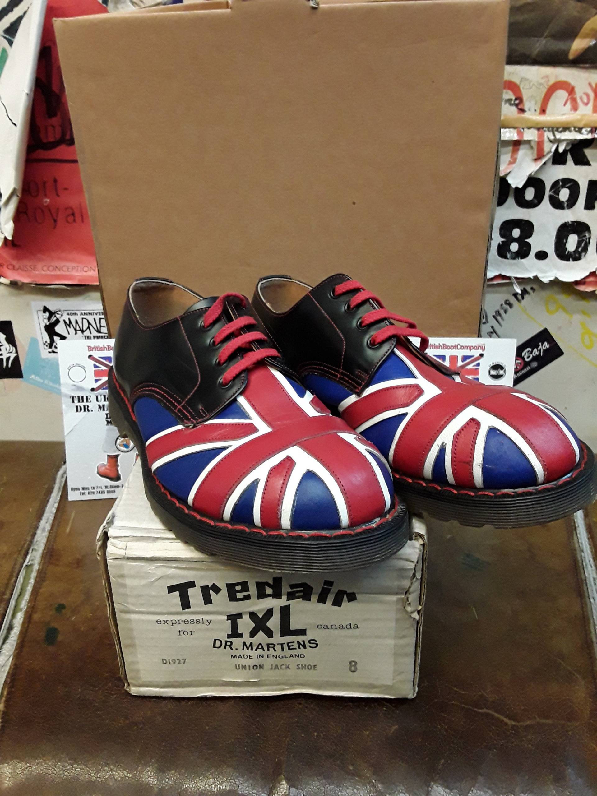 Made in England Tredair Dr Martens 4 Hole Union Jack Gr. 8 von BritishBootVintage