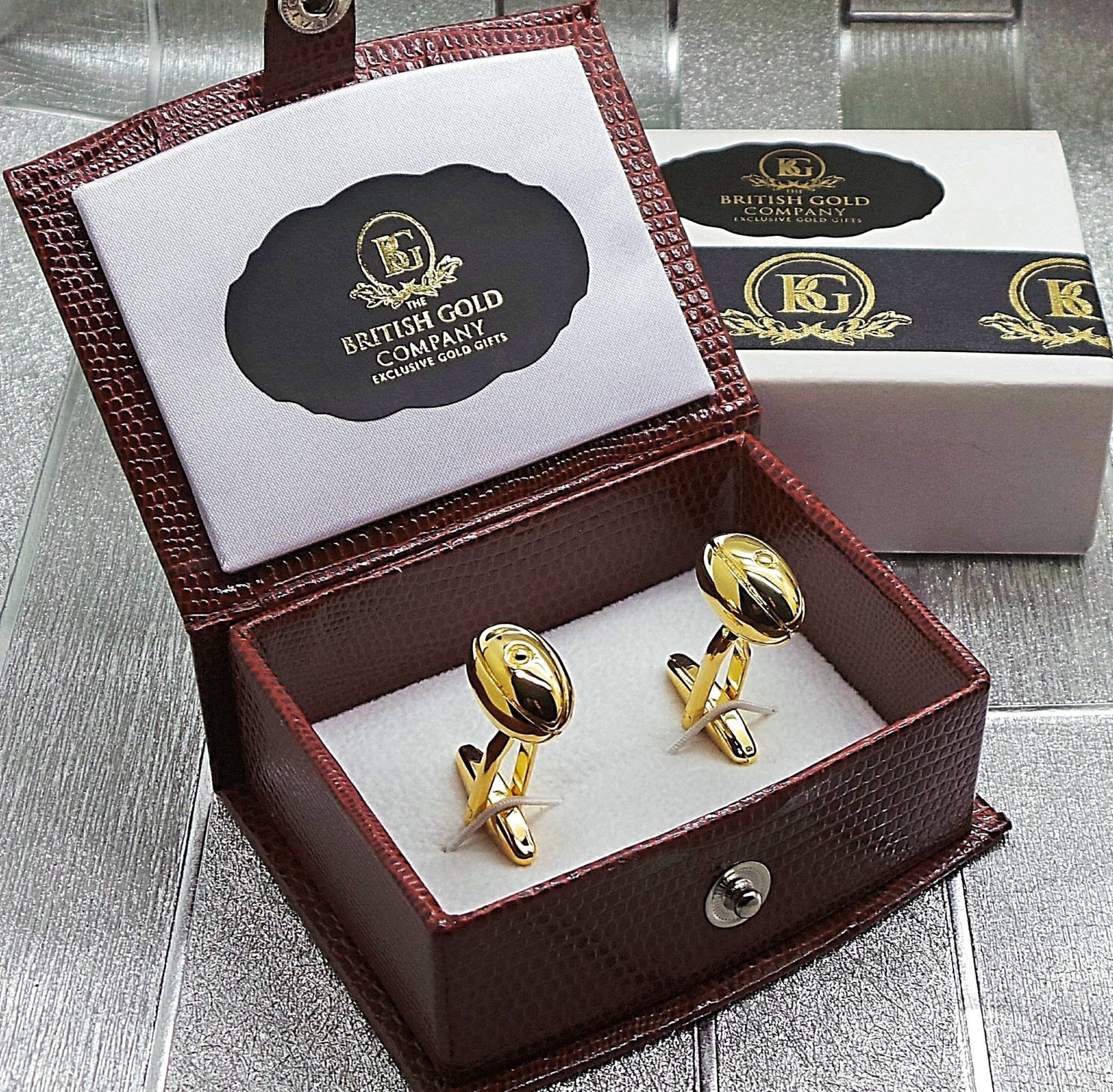 Rugby Ball Manschettenknöpfe 24K Gold Plattiert Geschenk-Set Für Rugby-Player-Fans Geschenke Preis Papa Ehemann Grandad Onkel Bruder Sport Luxusetui von BritishGoldCompany