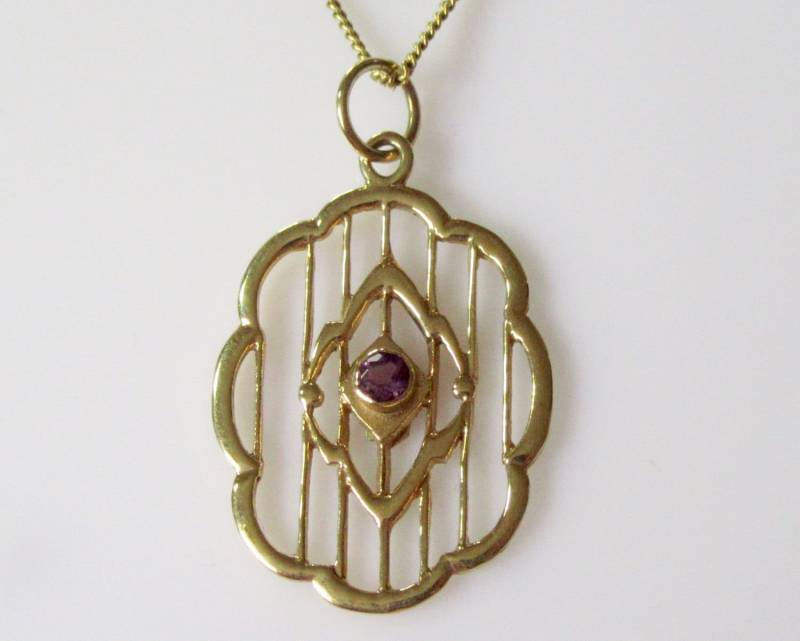 Großer 9 Karat Gold Amethyst Anhänger Und Kette von Britishgoldandsilver