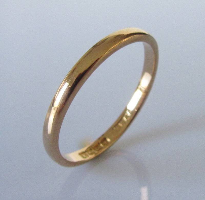 Retro 22 Karat Rose Gold Wedding Ring Band | 2 Mm Datiert 1950 von Britishgoldandsilver