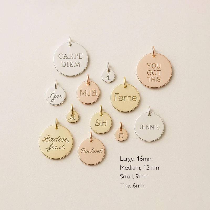 Fügen Sie Eine Personalisierte Text Disk Tag Personalisieren Benutzerdefinierten Charme Add-On-Element Fügen Sie Eine Personalisierte Text Disk Tag Personalisieren Benutzerdefinierten Charme Add-On-Element von BrittenJewellery