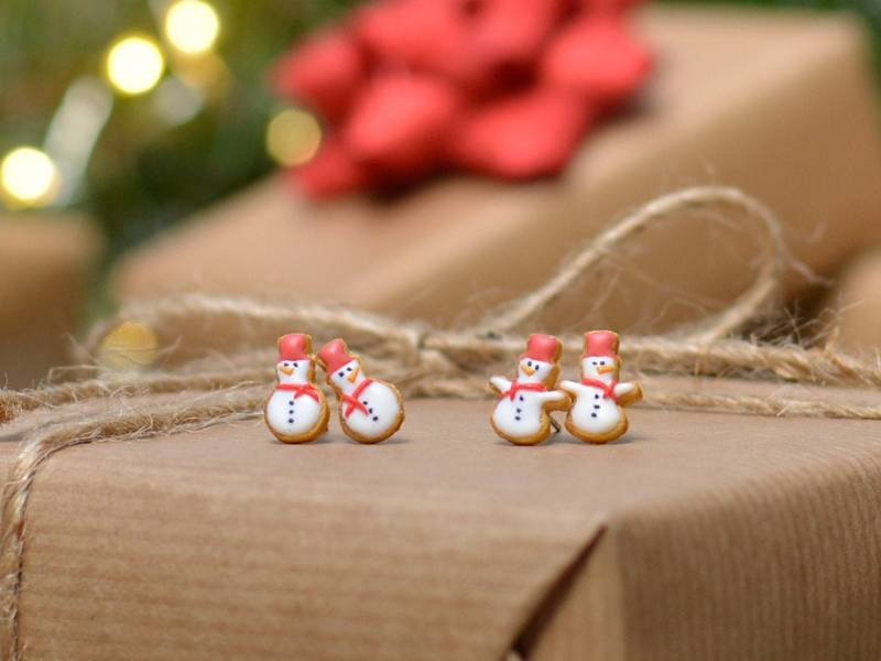 Weihnachten Schneemann Ohrstecker, Süße Ohrringe, Weihnachtsschmuck, Weihnachtsgeschenk, Lustige Miniatur Essen von Brlogarka