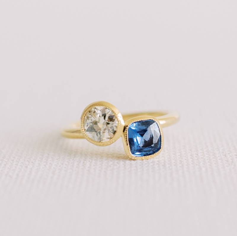 Moi Et Toi Verlobungsring, Altschliffdiamant, Blauer Saphir, 750Er Gelbgold von BrocktonGems