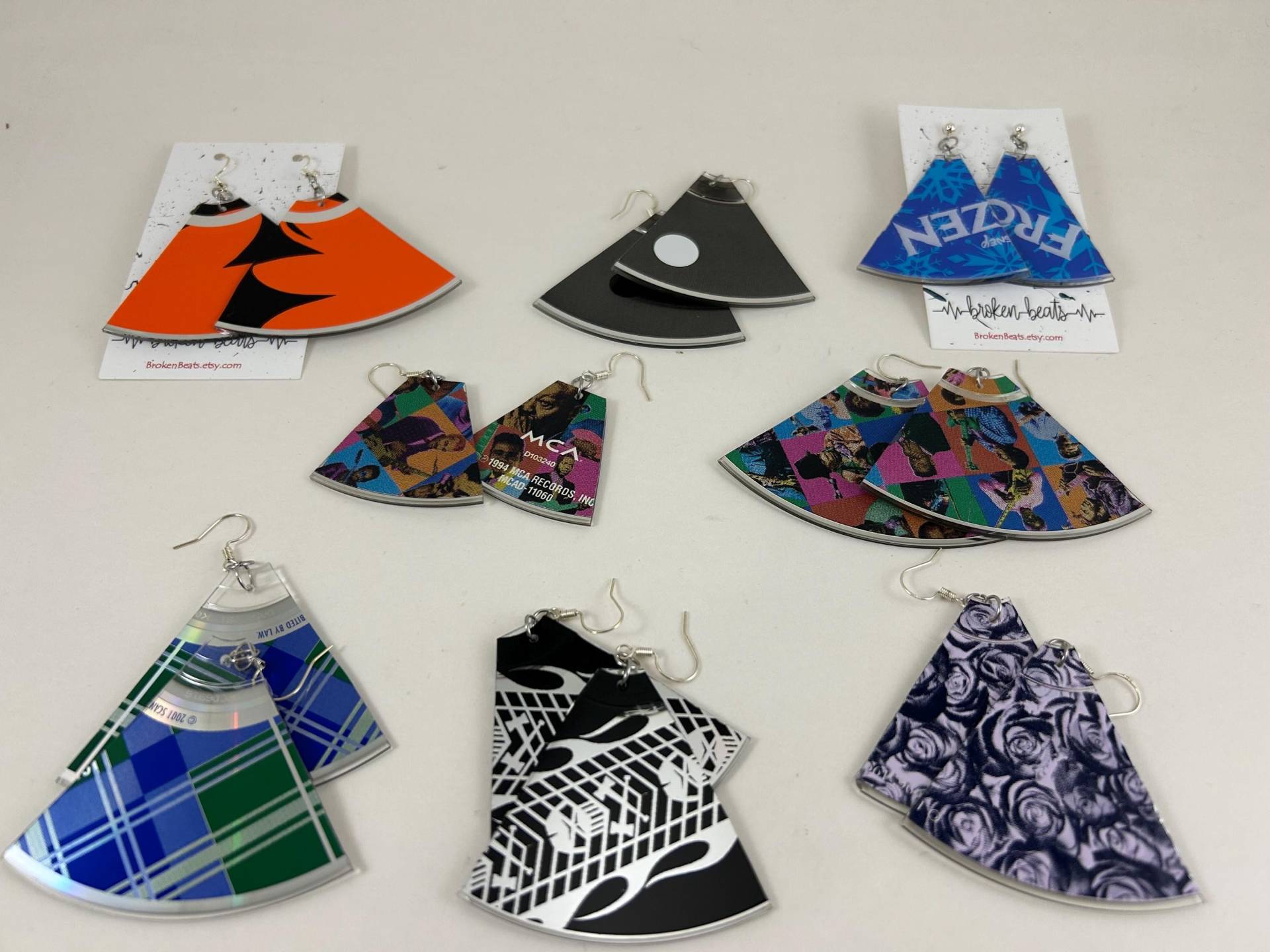 Upcycled Cd Ohrringe - Von Hand Geschnittene Unikat Recyclingprodukt Geschenk Für Sie von BrokenBeats