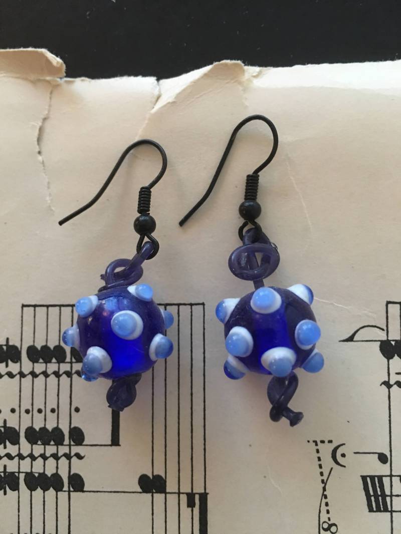 Blaue Bubble Harp String Ohrringe Blaue Bubble Harp String Ohrringe von BrokenStringEarrings