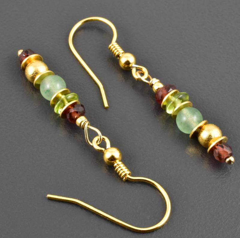 Ohrringe Mit Aventurin Granat Peridot Und Vergoldetem 925Er Silber Edelsteinohrringe Bunt Gold Boho Unikatschmuck Hängeohrringe Geschenk von Brombeergruen