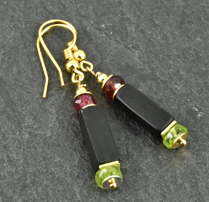 Ohrringe Mit Onyx Granat Peridot Und Vergoldetem Sterling Silber Vergoldete Hängeohrringe Schwarz Rot Onxy Geschenk Freundin von Brombeergruen