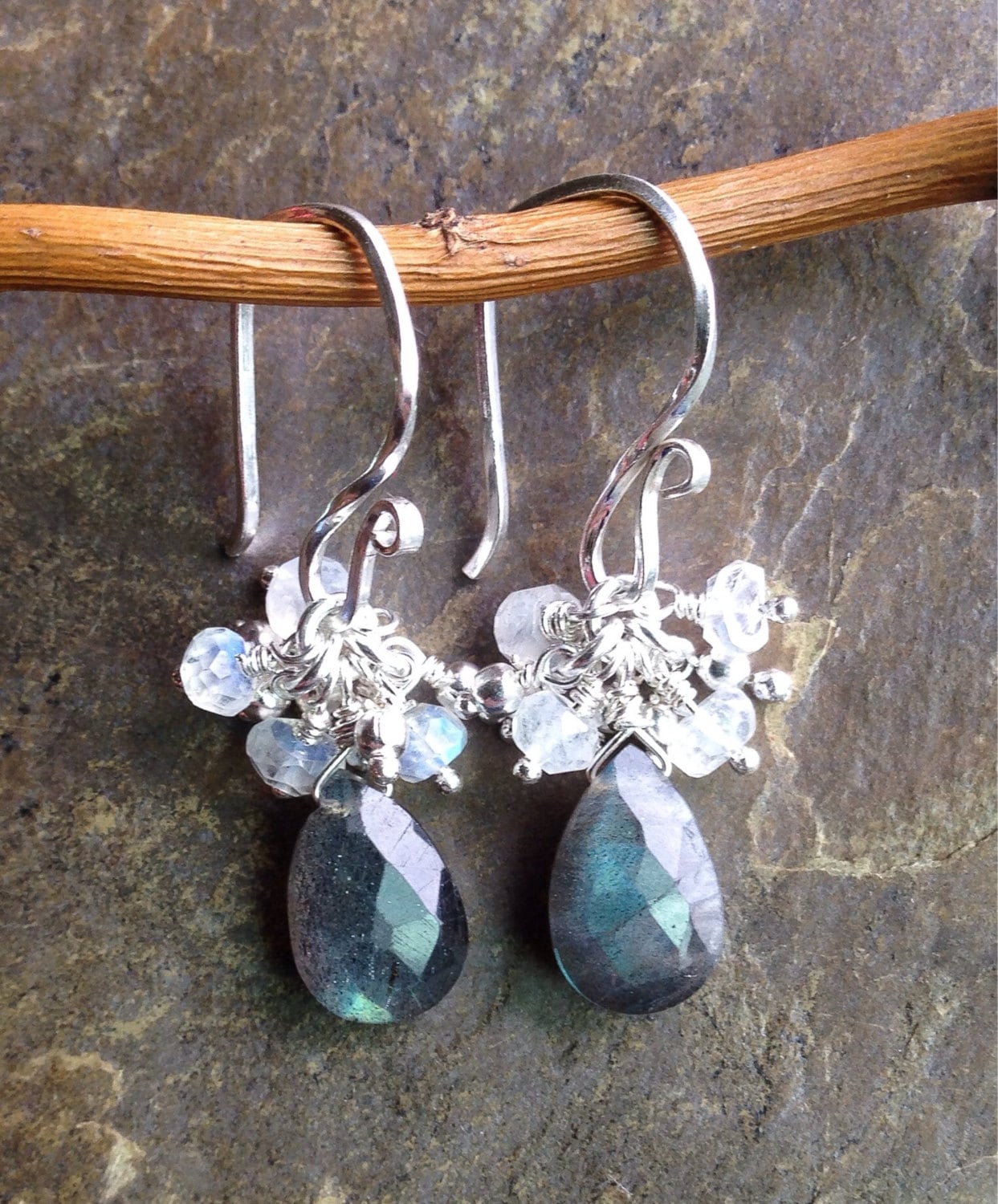 Labradorit Mondstein Und Sterling Silber Ohrringe, Ohrringe Labradorit Mondstein Und Sterling Silber Ohrringe, Ohrringe von BronzeLeafStudio