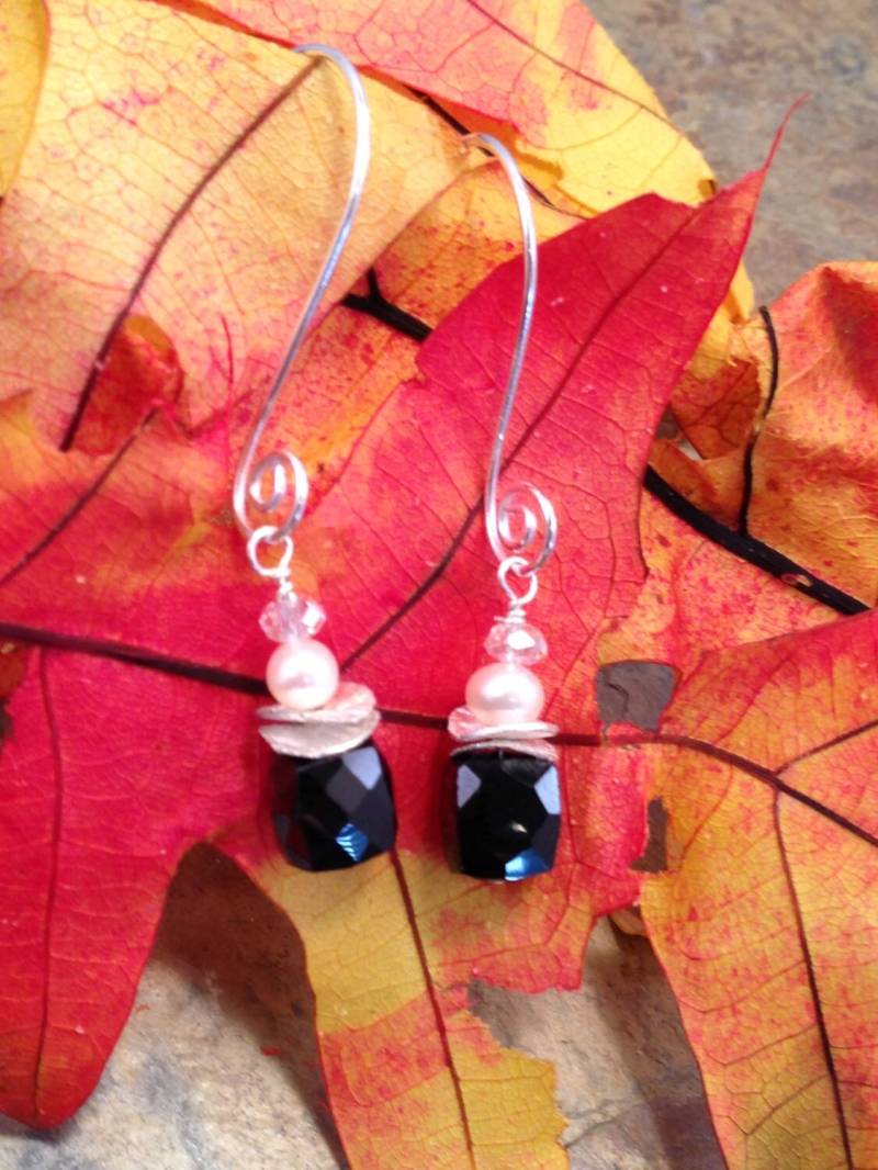 Schwarze Und Weiße Ohrringe, Sterling Silber Schwarze Spinell Perlen Edelstein Schmuck Schwarze Und Weiße Ohrringe, Sterling Silber Schwarze Spinell Perlen Edelstein Schmuck von BronzeLeafStudio