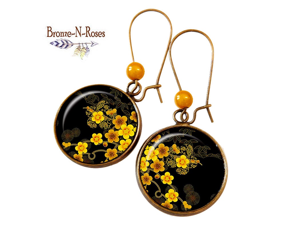 Sakura Ohrringe Gelbe Blumen Schwarz Japan Asien Schmuck Geschenk von BronzeNroses