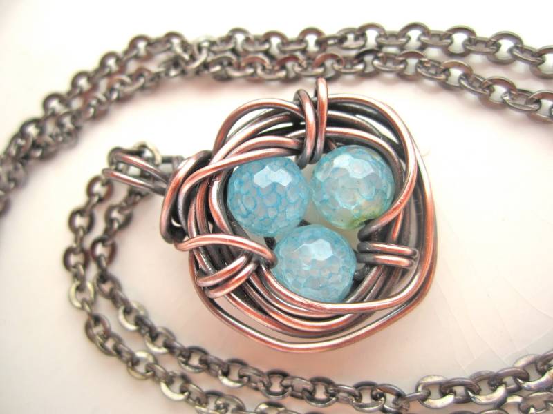 Vogel-Nest-Halskette Mit Aquamarin-Achat Vogel-Nest-Halskette Mit Aquamarin-Achat von BrookeAlene