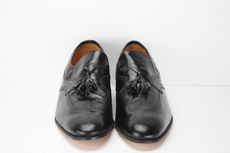 New Vintage Bostonian Black Leder Wingtip Herren Schuhe | Oxfords Hergestellt in Italien Größe 12 Neuer Alter Lagerbestand Kleid Slip-On Quaste von BrooklynBornFinds