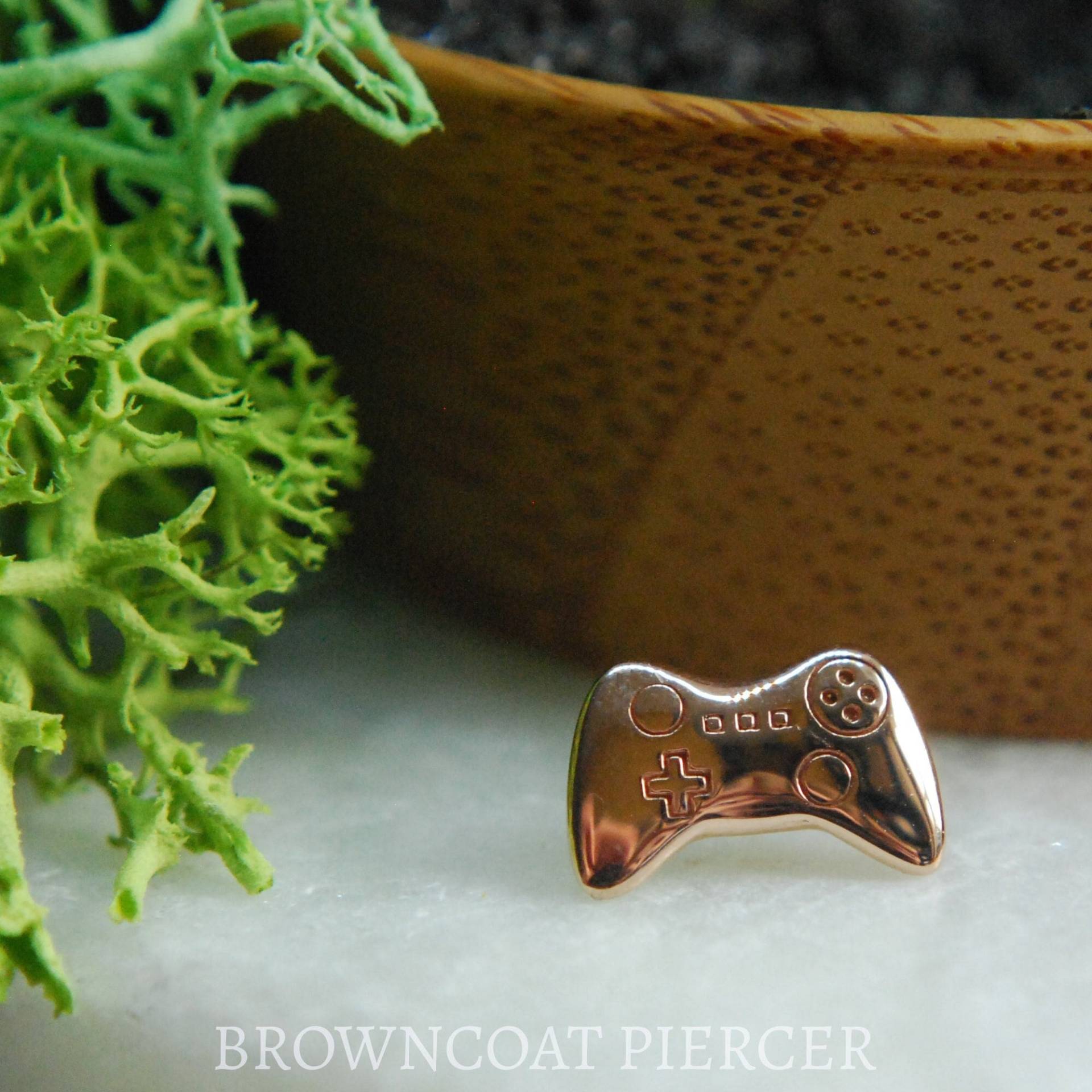 Junipurr Solid 14K Rose Gold High Score Threadless End - Controller Junipurr Solid 14K Rose Gold High Score Threadless End - Controller von BrowncoatPiercer