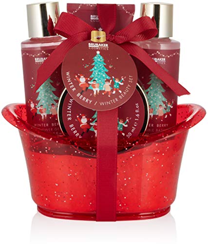 BRUBAKER Cosmetics Bade- und Dusch Geschenkset Winter Beeren Duft - 5-teiliges Pflegeset in dekorativer Wanne Weihnachten - Weihnachtsset für Frauen und Männer von BRUBAKER