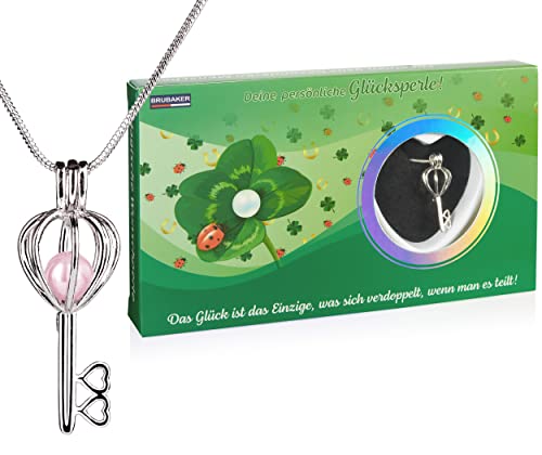 BRUBAKER Wunschperle Glück - Halskette mit Silberfarbenem Schlüssel Anhänger + Muschel mit echter Perle als Schmuck Geschenkset für die Freunde und Familie - Grün mit Kleeblättern von BRUBAKER