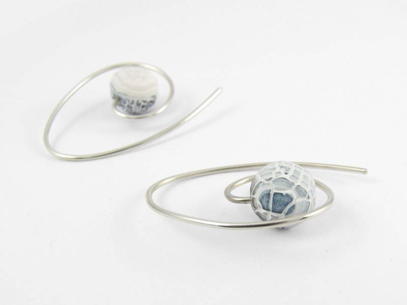 Draht-Ohrhänger - Silber Mit Achatkugeln Draht-Ohrhänger - Silber Mit Achatkugeln von BruhnsUndGassmann