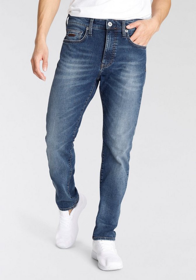 Bruno Banani Tapered-fit-Jeans Callan Mit Leder Badge von Bruno Banani