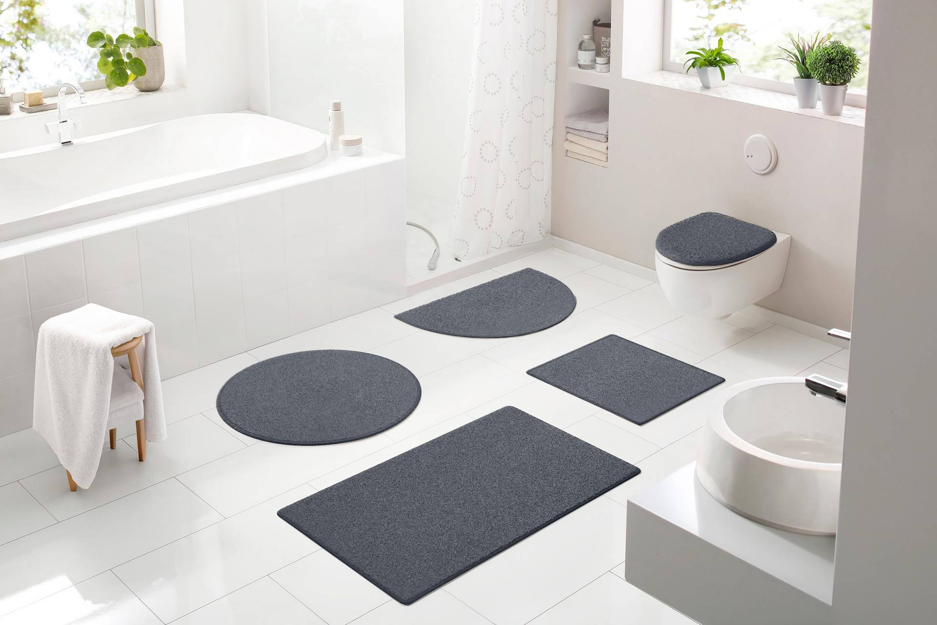 Bruno Banani Badematte "Danny", rutschhemmend beschichtet, schnell trocknend, Made in Europe, einfarbiger Badteppich Bruno Banani Badematte "Danny", rutschhemmend beschichtet, schnell trocknend, Made in Europe, einfarbiger Badteppich von Bruno Banani