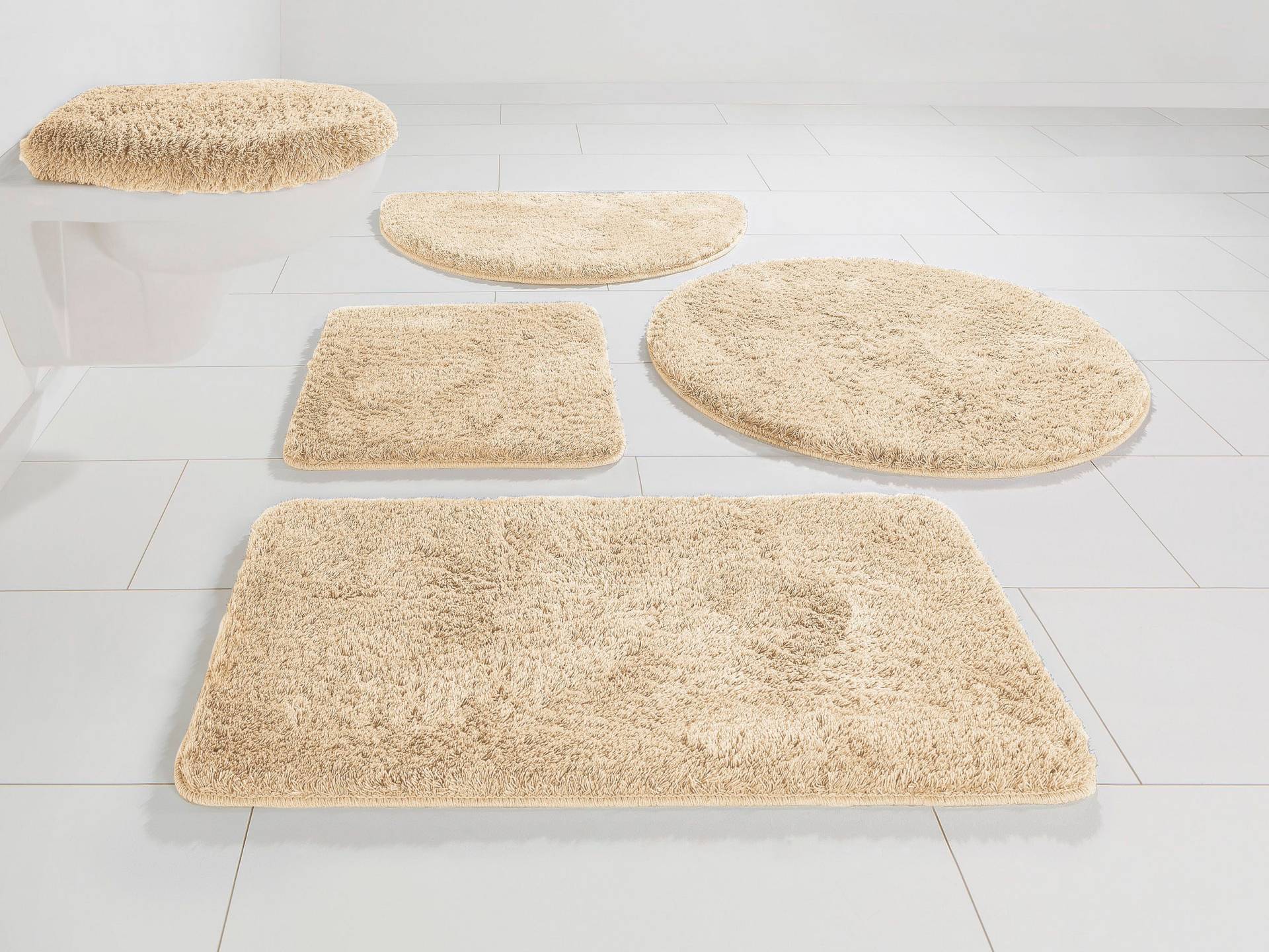 Bruno Banani Badematte "Lana, Badvorleger, Badezimmer Teppich" Höhe 25 mm rutschhemmend beschichtet fußbodenheizungsgeeignet  schnell trocknend  strapazierfähig Badteppich, Badematten, unifarben, auch als 3 teiliges Set & rund von Bruno Banani