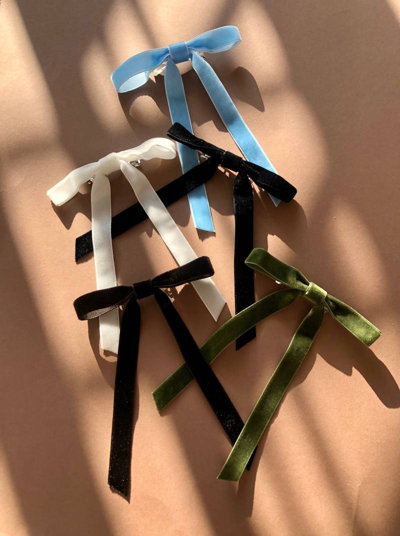 Samt Mini Bogen Band Haar Braut Hochzeit Accessoire von BrydStyle