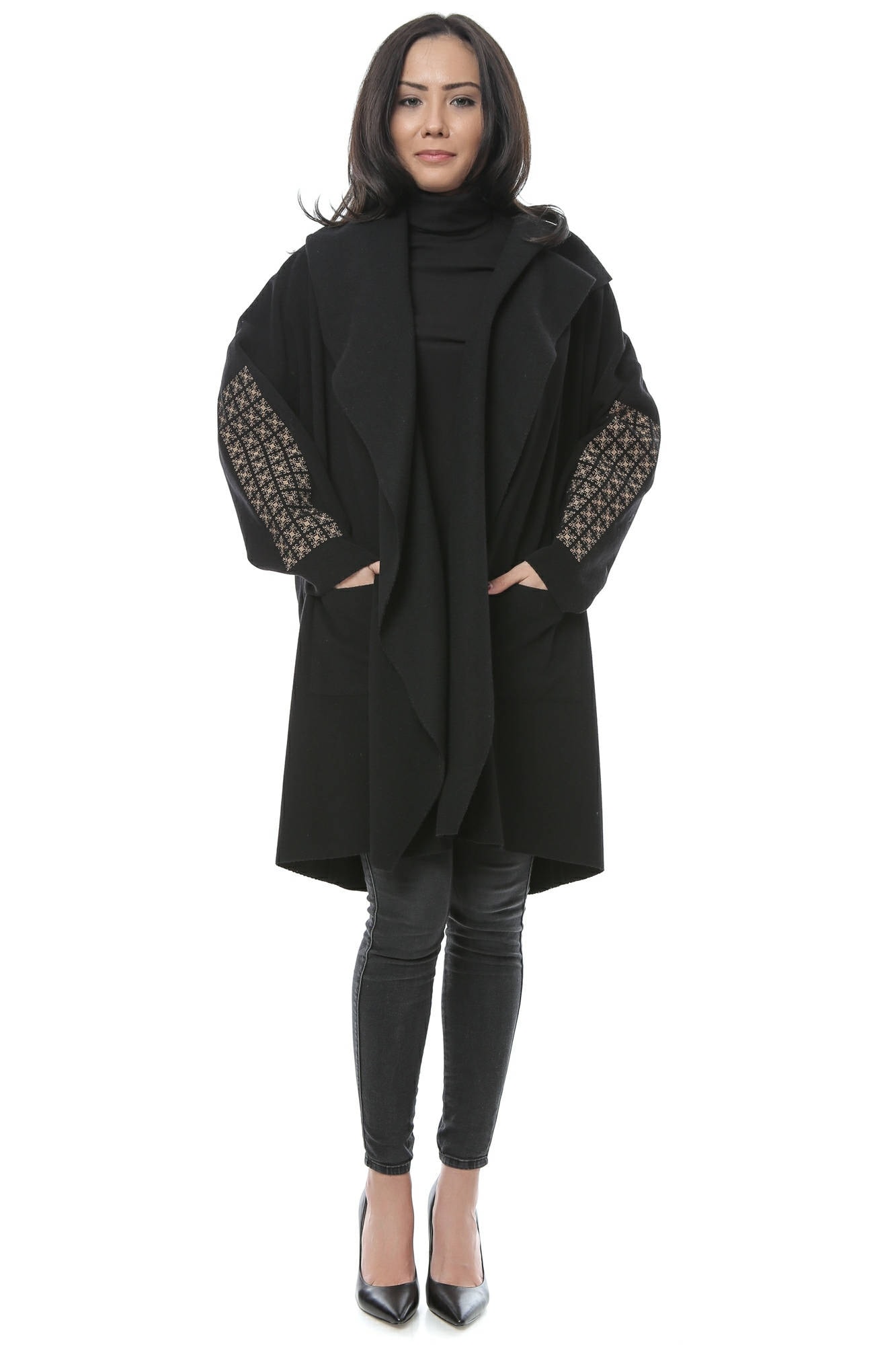 Kostenloser Versand Bestickter Wollmantel Kostenloser Versand Bestickter Wollmantel von BuBuCouture