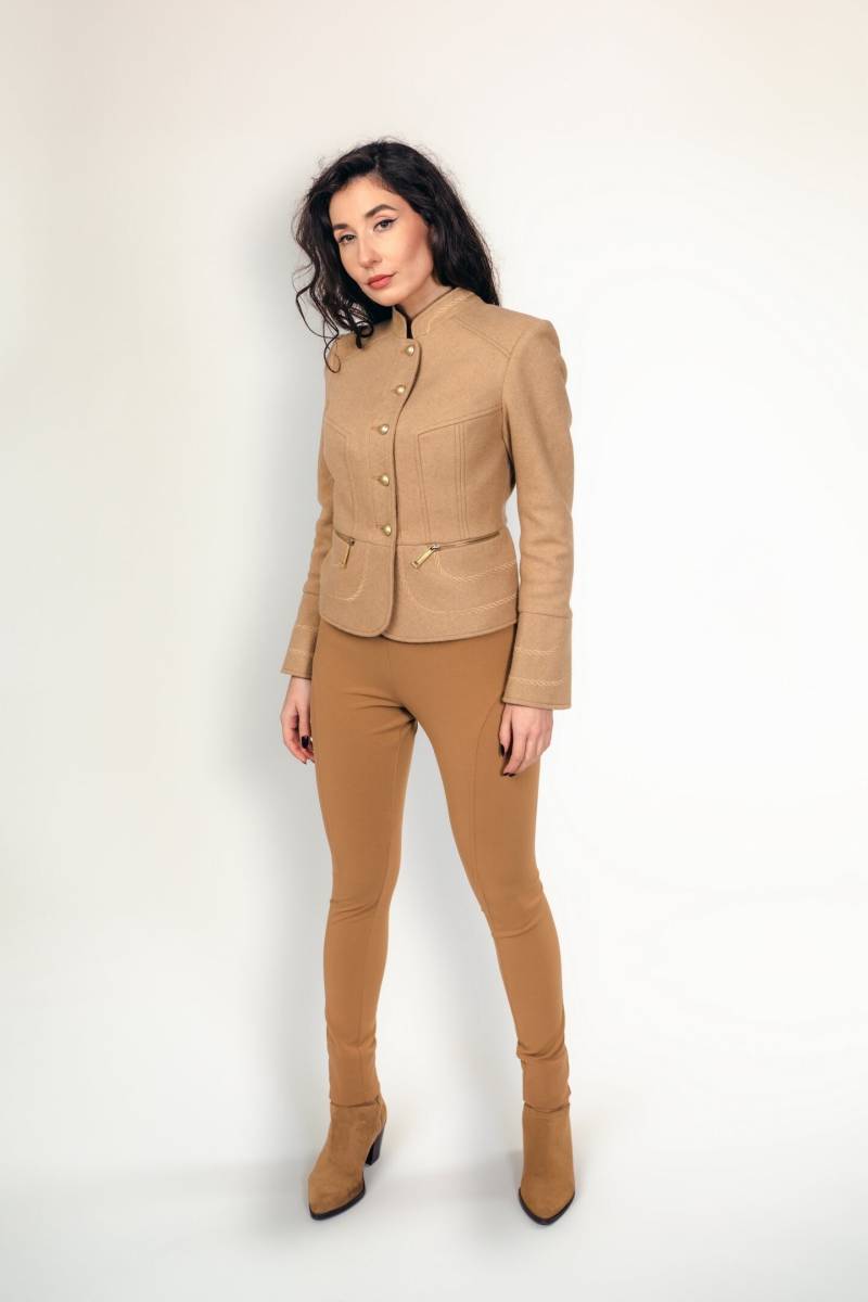 Camel Mantel Kaschmir Wollmantel Erhöhen Sie Ihre Outwear Mit Unserem Terrassierten 100% Spezielles Design Größe Auf Modell M von BubbanaBoutique