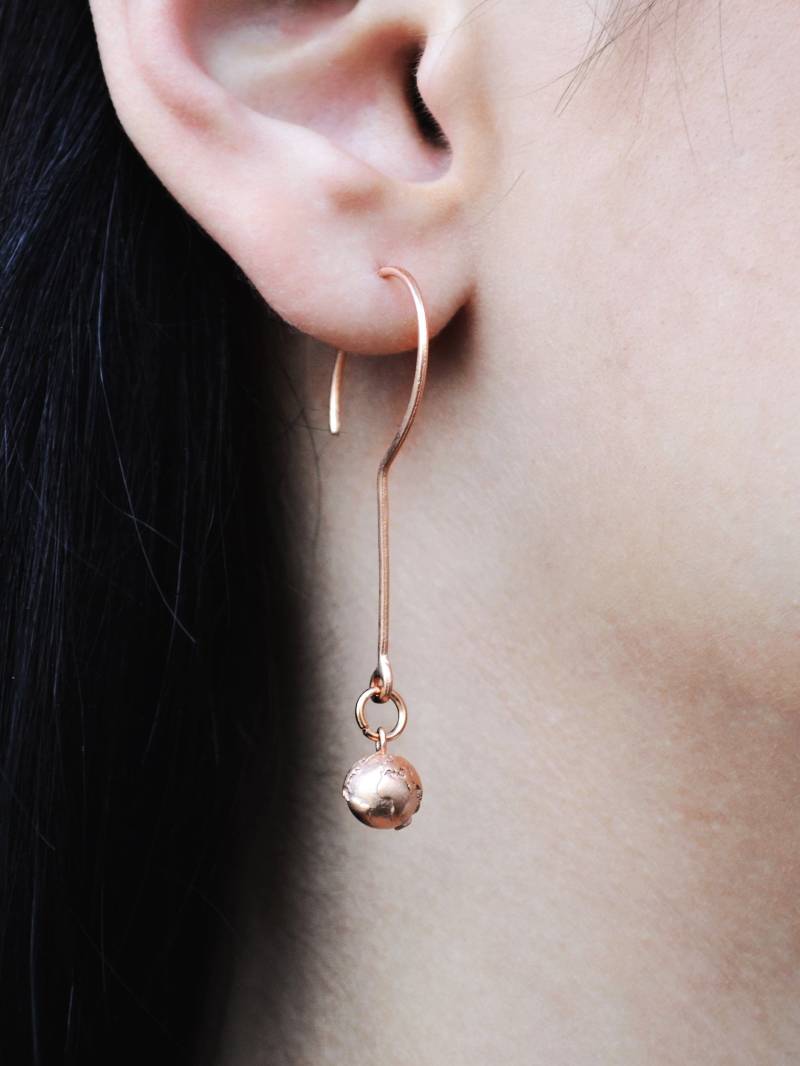 Globe Hoop Ohrringe, Lange Baumeln Statement Schmuck, Geschenk Für Tochter, Schwester, Freundin, Sie von Bubblebox