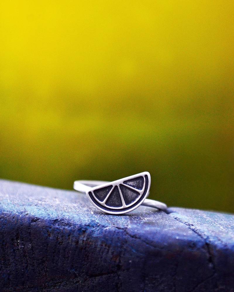 Oxidierte Sterling Silber Zitronenscheibe Ring - Einstellbar Obst Schmuck von Bubblebox