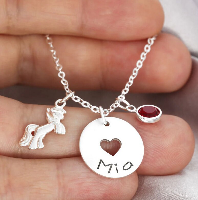 Kinderkette Pferd Schmuck Pferde Kette Name Pony Anhänger 17mm Silberkette Gravur Namensanhänger Geburtsstein Kristall Geschenkidee Kinder von BubiduDE