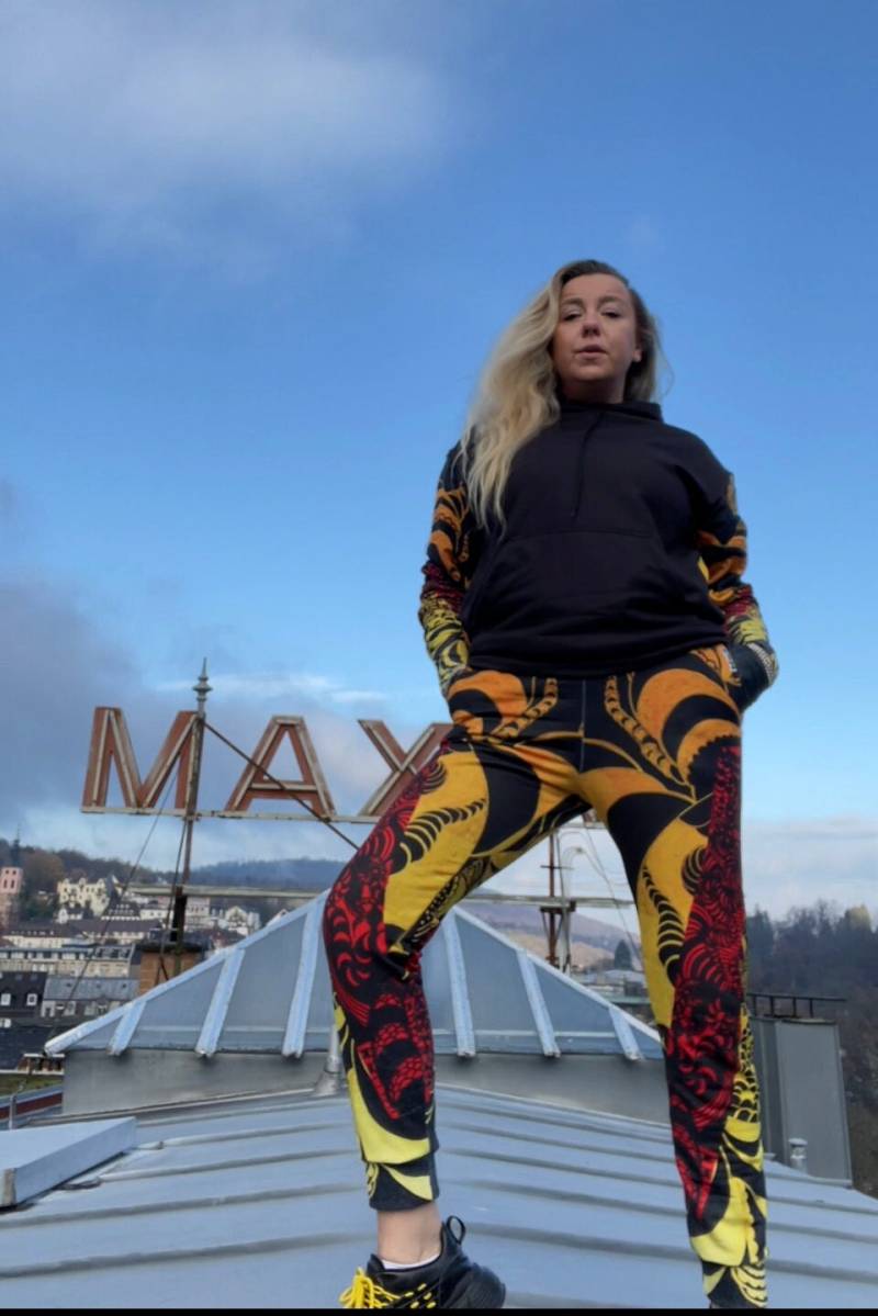 Bublikart Hoodie Für Frau "Not Versace" von BublikArtShop