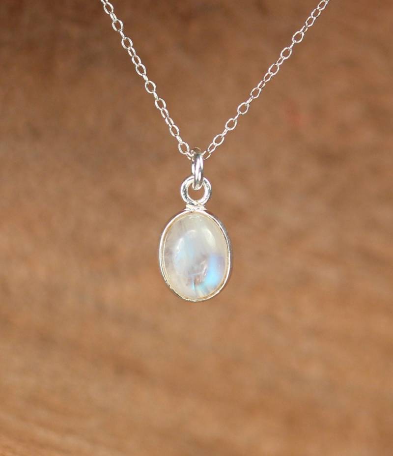 Blauer Blitz Mondstein Kette - Juni Geburtsstein Silberkette Ein Regenbogen An Einer Blauer Blitz Mondstein Kette - Juni Geburtsstein Silberkette Ein Regenbogen An Einer von BubuRuby