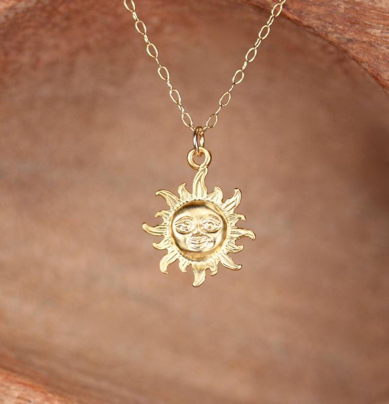 Lächelnde Sonnenkette - You Are My Sunshine Sonne Halskette Gold Vermeil | Gold Vermeil Sonnenanhänger An Einer 14K Gold Filled Kette Lächelnde Sonnenkette - You Are My Sunshine Sonne Halskette Gold Vermeil | Gold Vermeil Sonnenanhänger An Einer 14K Gold Filled Kette von BubuRuby