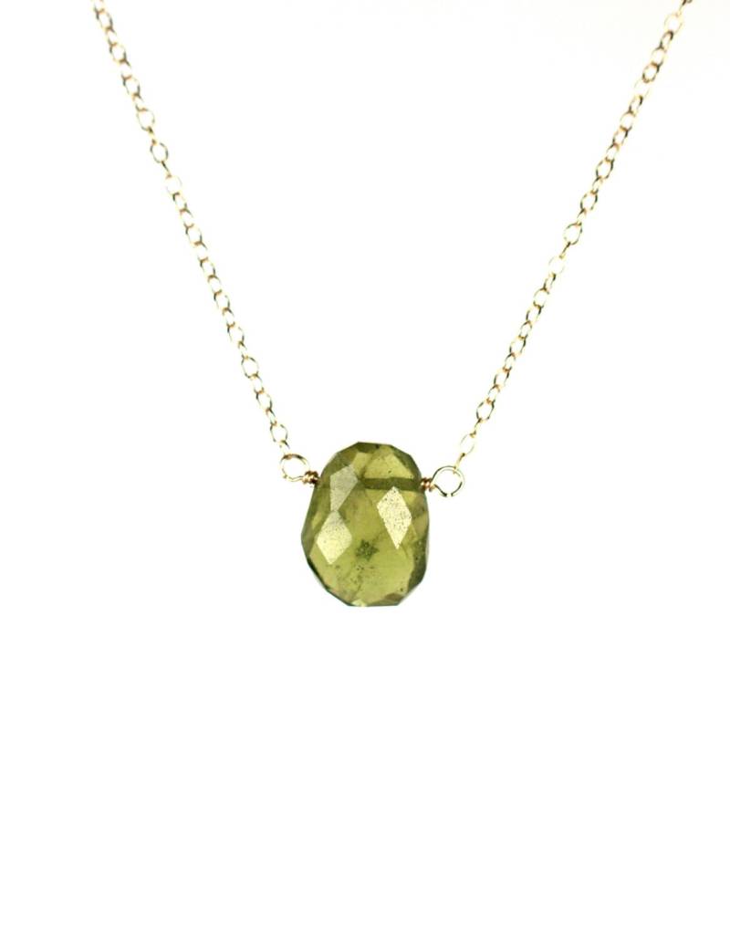 Peridot-Halskette An 14K Gold Filled Kette Grüner Edelstein-Anhänger, Erhabener Geburtsstein-Schmuck von BubuRuby