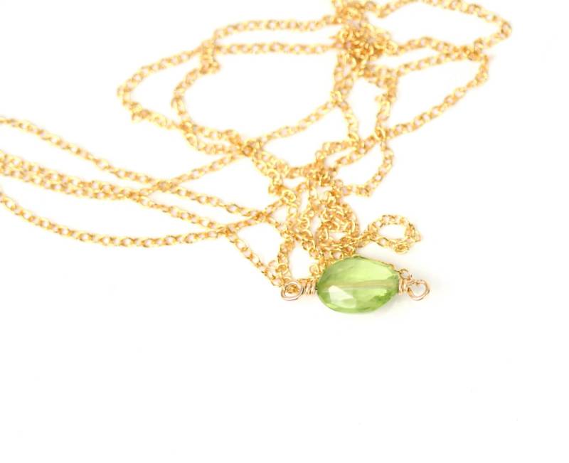 Peridot Kette - Grüner August Geburtsstein Kristall Halskette Ein Winziger Edelstein An Einer 14K Gold Vermeil Peridot Kette - Grüner August Geburtsstein Kristall Halskette Ein Winziger Edelstein An Einer 14K Gold Vermeil von BubuRuby