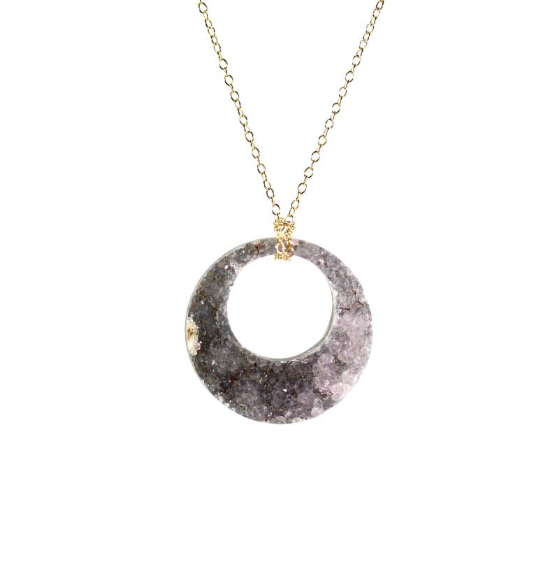 Rohe Amethyst Kreis Kette Purpur Funkelnder Druzy Kristall Anhänger, 14K Gold Filled Kette von BubuRuby
